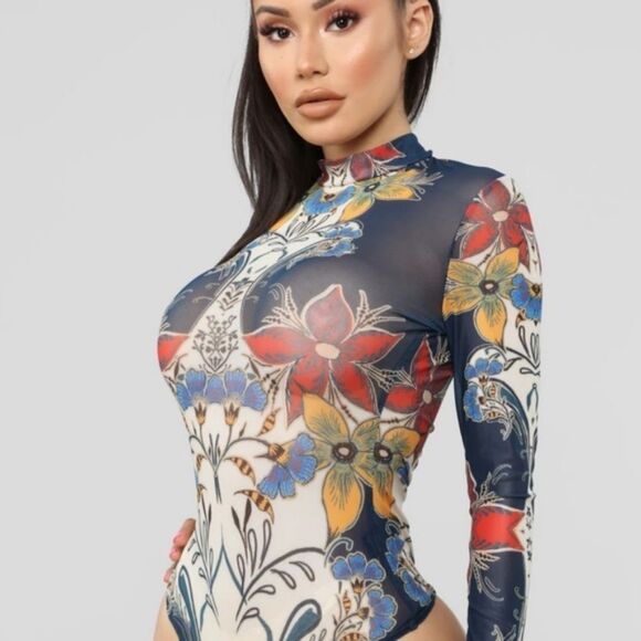 Jealous Tomato  - Picture 3 of 9